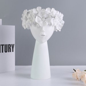 2023 Wholesale Resin crafts girl sculpture Scandinavian home decoration creative vase ornament girl desktop furnishings