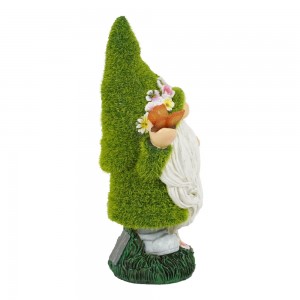 Customized wholesale artificial moss finished polyresin gnome statue with solar light