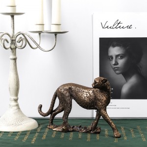 2023 Original manufacturer European vintage leopard crafts ornament animal home living room entrance office cabinet decoration