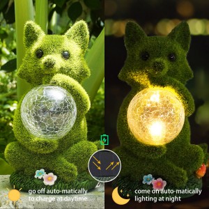 2022 High quality home and garden decor resin Flocked Fox with solar light