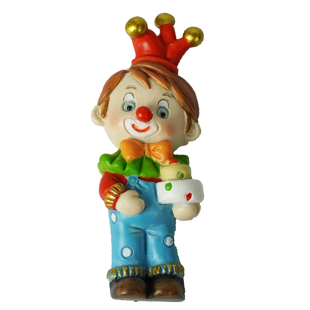 Wholesale polyresin craft, mini tabletop home decor resin clown figurine with cake