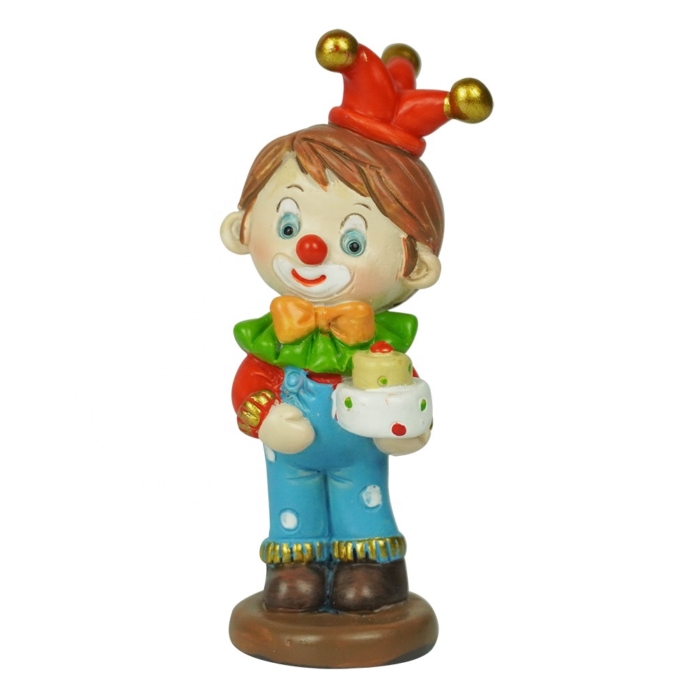 Wholesale Home decor Kid gift mini resin joker figurine with cake