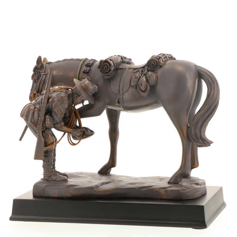 Wholesale China factory Big bronze finished horse resin sculpture with cavalry