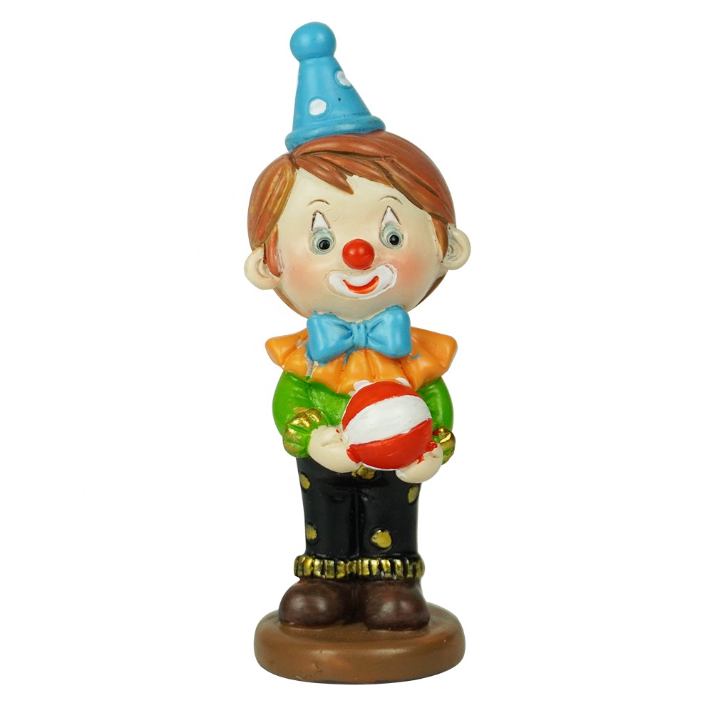 Wholesale mini tabletop Home decor Standing polyresin clown, resin joker figurine with ball