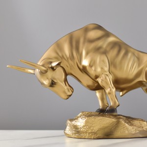 2023 Creative modern imitation copper jewelry bull business upscale wealth golden cow decorative ornament home decorations