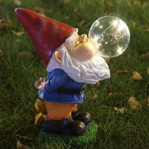 Wholesale hot selling Garden decor waterproof Gnomes Garden Decorations Funny Statues with solar light