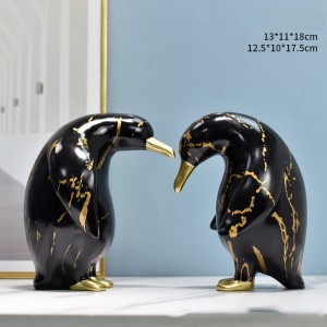 2023 Resin European style crafts animal desktop decorations penguin family ornaments home living room desktop decorations