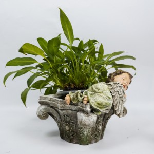 2022 High quality Resin Baby Angel Sleeping flower Pot for garden