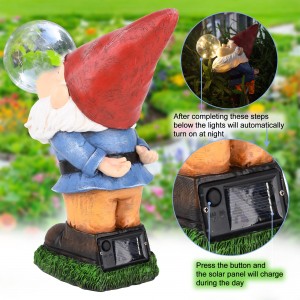 Wholesale hot selling Garden decor waterproof Gnomes Garden Decorations Funny Statues with solar light